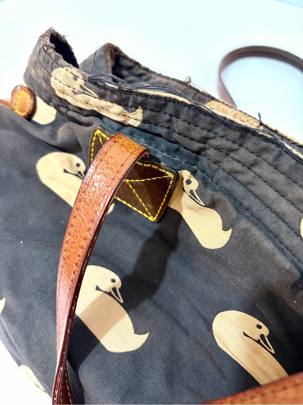 Dooney & Bourke Vintage Wonder Duck (Victoria) Satchel Bag - Picture 4 of 6